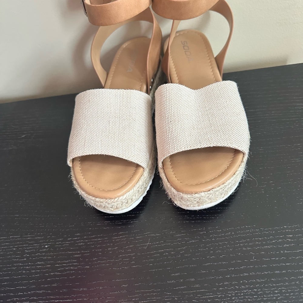 Soda Women's Beige Platform Sandals - Picture 2 of 4